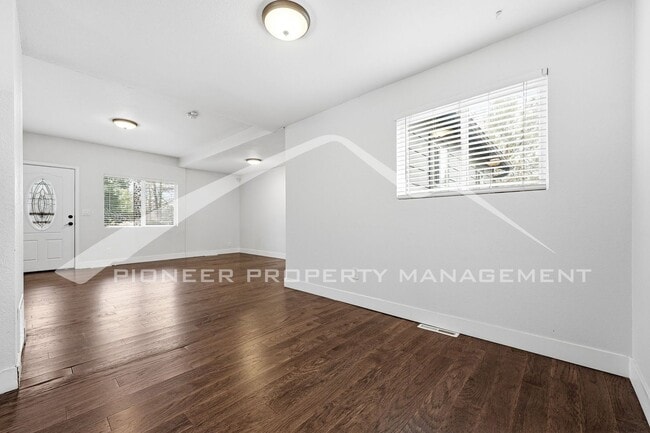 Photo - Charming Home with Washer/Dryer and Fenced...