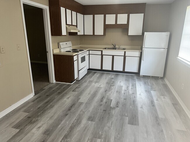 Photo - College Corner Apartments Unit 3