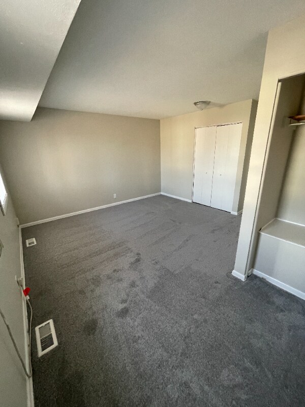 Photo - 343 Pershing Ave NE