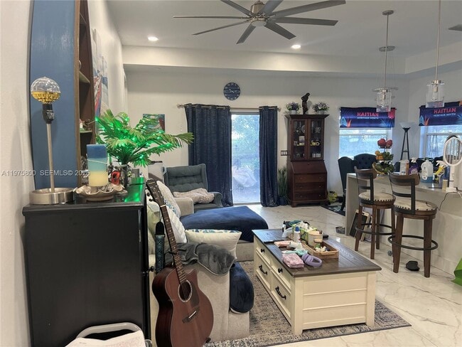 Photo - 8320 SW 12th St