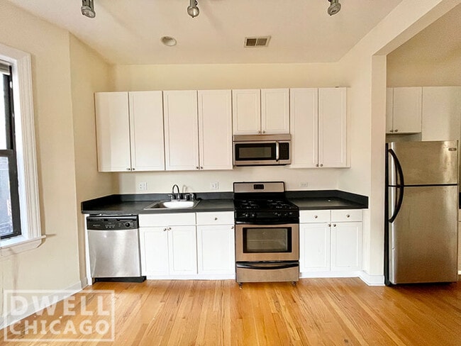 Photo - 4750 N Sheridan Rd Unit 3