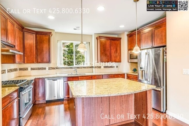 Photo - 10495 Sheridan Cres NE