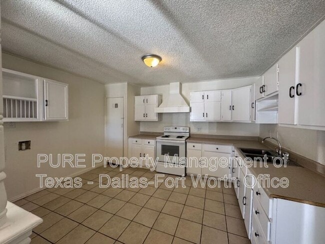 Photo - 1811 Reever St