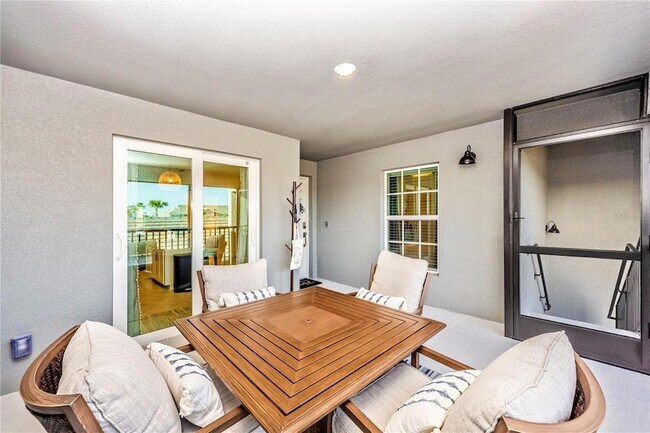 17500 Opal Sand Dr Unidad 207