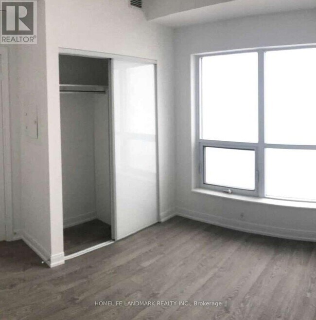 Photo - 275 Village Green Square Unit 3118