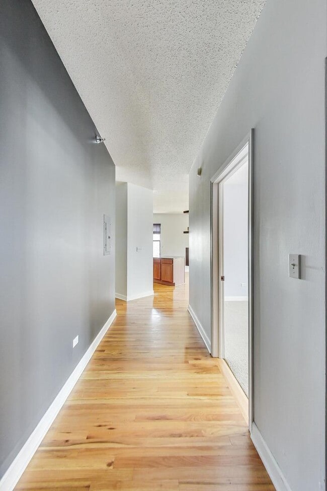 Photo - 41 E 8th St Unidad 1807