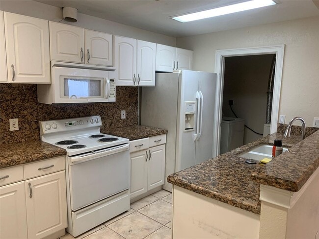 Photo - 907 SW 78th Ave