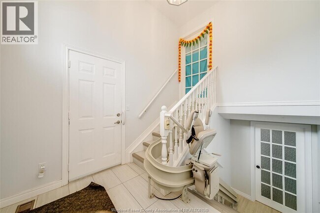 Photo - 1559 Chateau Ave