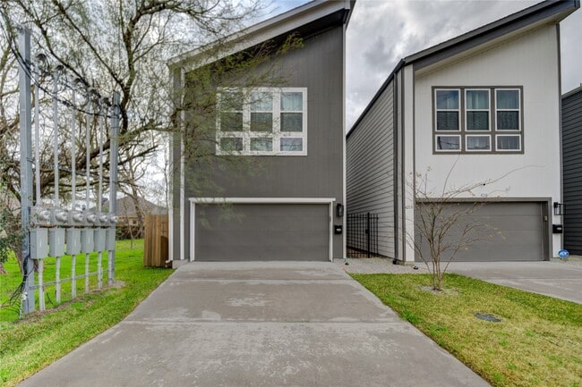 Photo - 4220 McKinley St