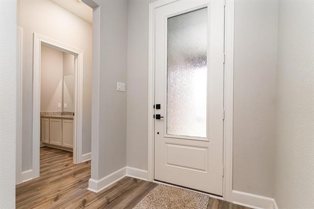 Photo - 2108 Meadow Dr