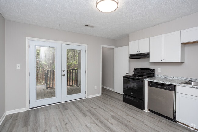 2BR, 1BA - 900SF - Kitchen