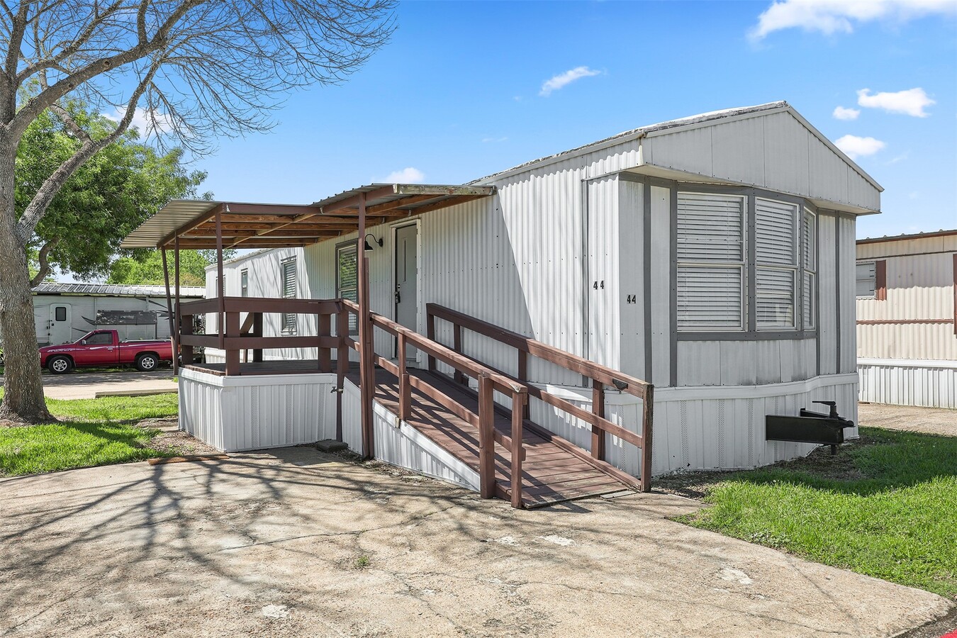 Photo - 2222 N Austin Ave