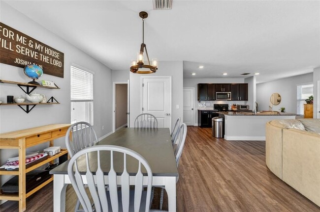 Photo - 11176 Leland Groves Dr