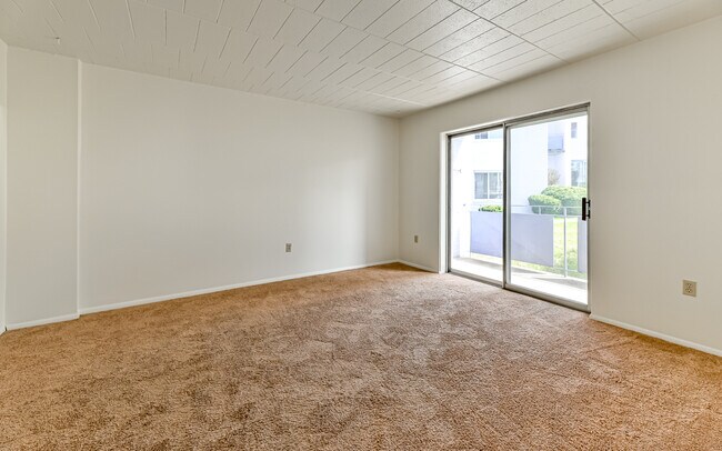 Hillcrest Apartments