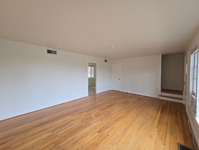 Photo - 2205 45th St