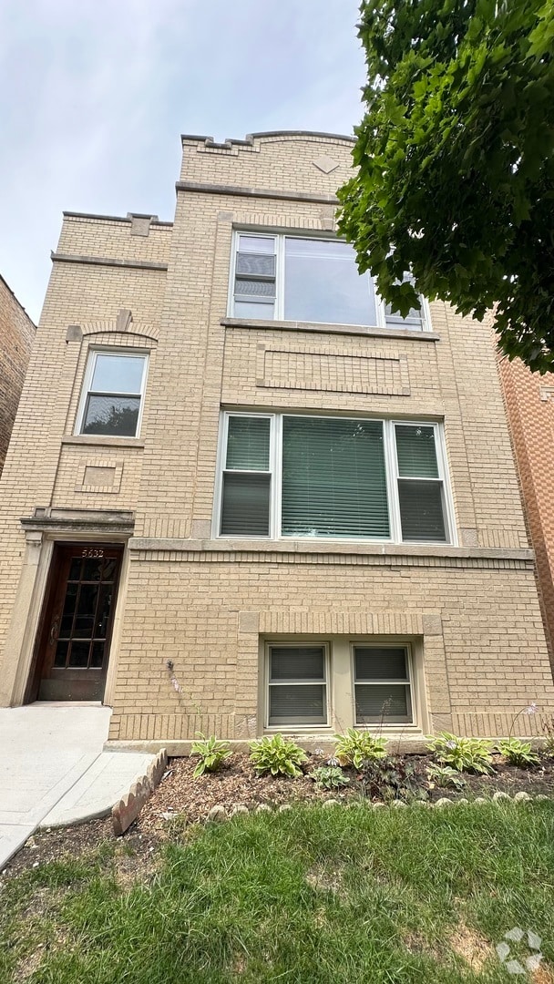 Building Photo - 5632 N St Louis Ave Unit 2 Rental