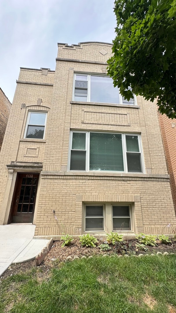 Photo - 5632 N St Louis Ave Apartment Unit 2