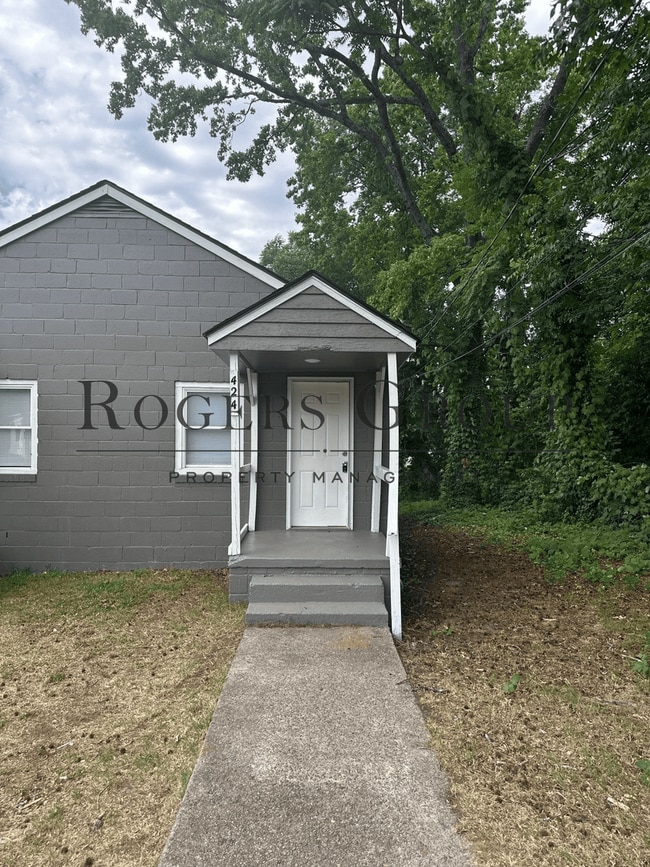 Building Photo - #450 - 424-426 Merriman St Duplex Unit 424 Merriman St