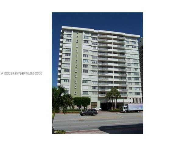 Building Photo - 5825 Collins Ave Unit 11C