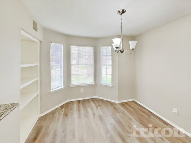 Photo - 8522 Lake Crystal Dr