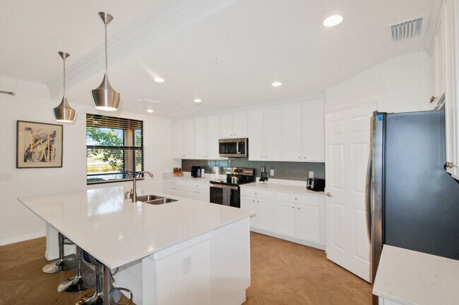 Photo - 10792 Tarflower Dr Unit Tarflower Dr, 10972 #102