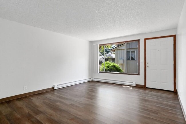 Photo - 080-Salem Heights