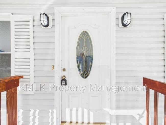 Photo - 2475 Ogden Ave