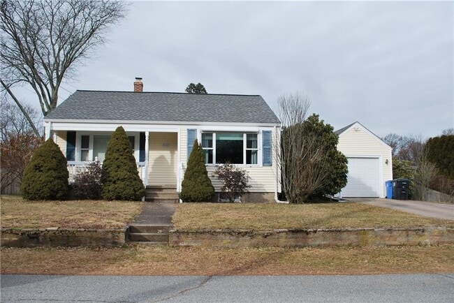 Building Photo - 161 Hadde Ave