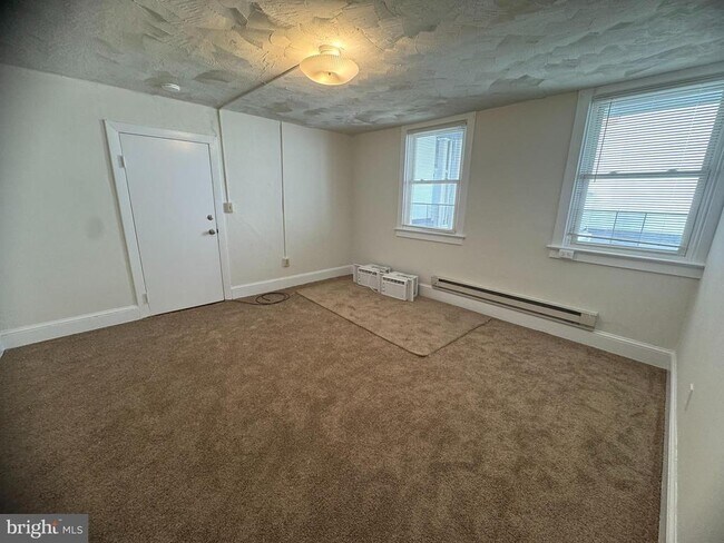 Photo - 41 E Patrick St