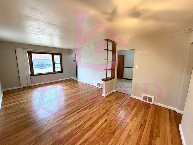 Photo - 2 bedroom 1 bathroom home with beautiful hardwood floors!