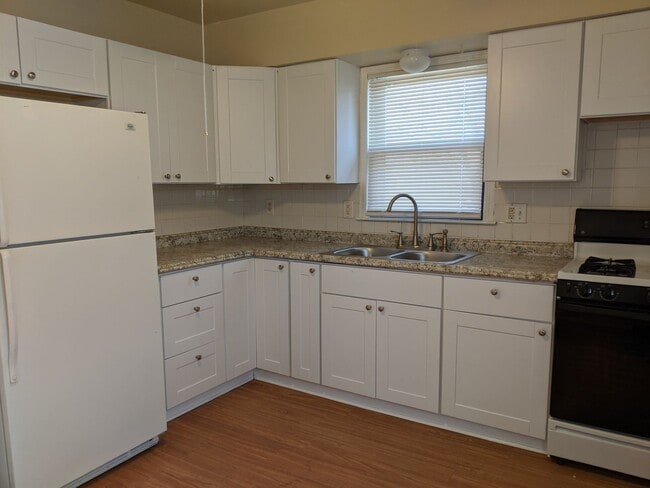 Photo - 5844 N 83rd St Unit 5846 Upper