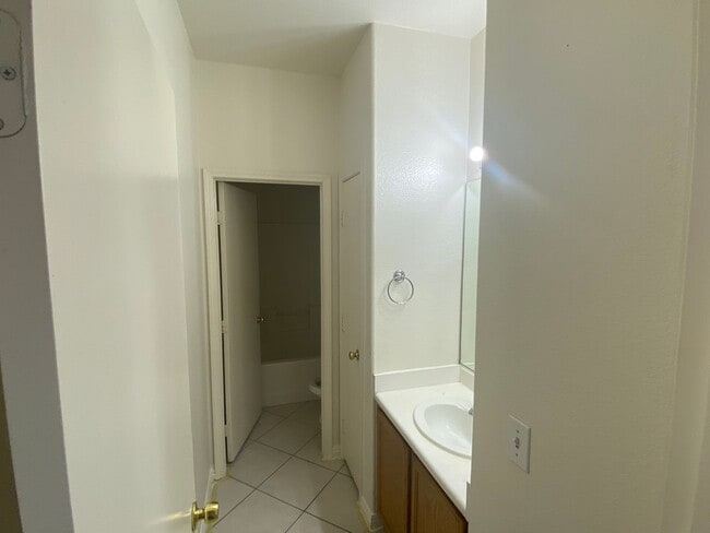 Photo - Single Story