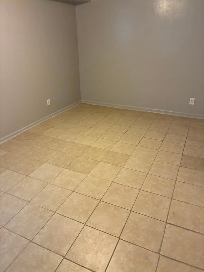 Photo - 8306 Roanoke Ave Unidad 2