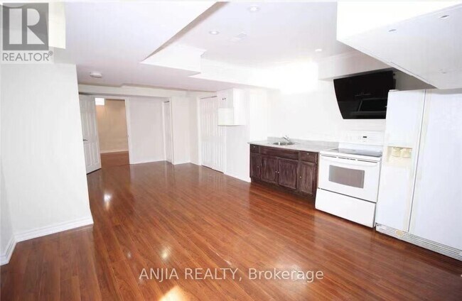 Photo - 24 Jenmat Dr