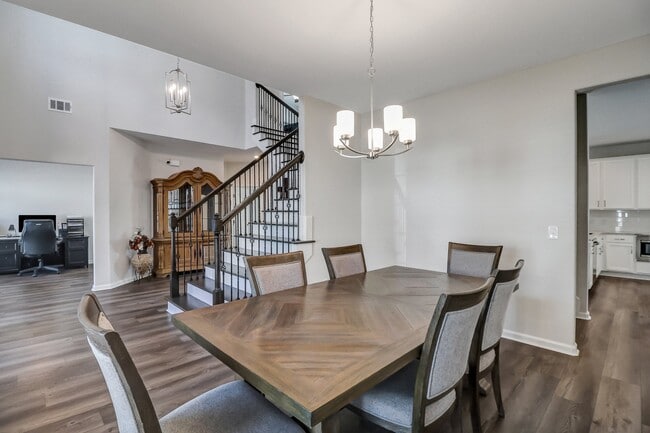 Photo - 114 Chalk Farm Way