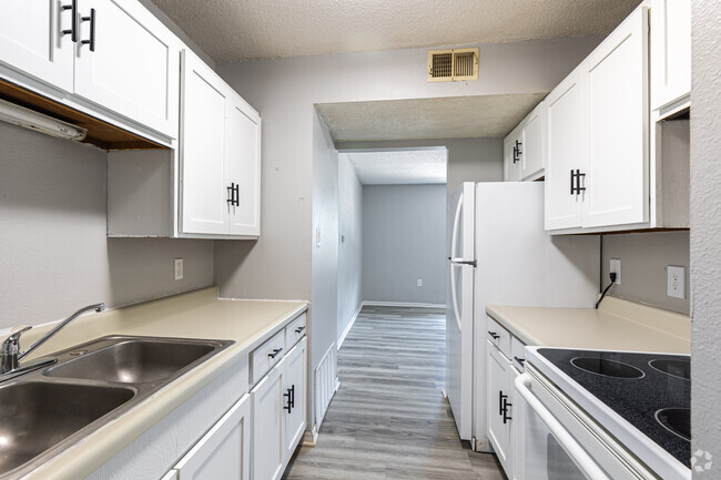 Interior Photo - University Point Rental