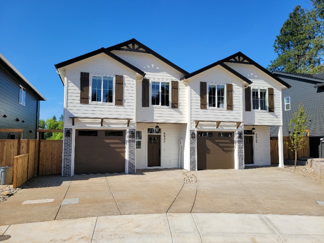 Photo - 6929 Talloc Ave SE