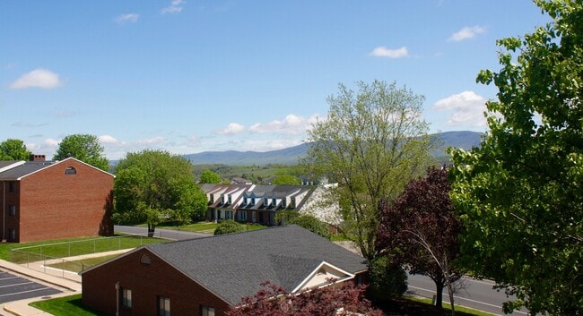 Photo - 1010-8 Blue Ridge Dr