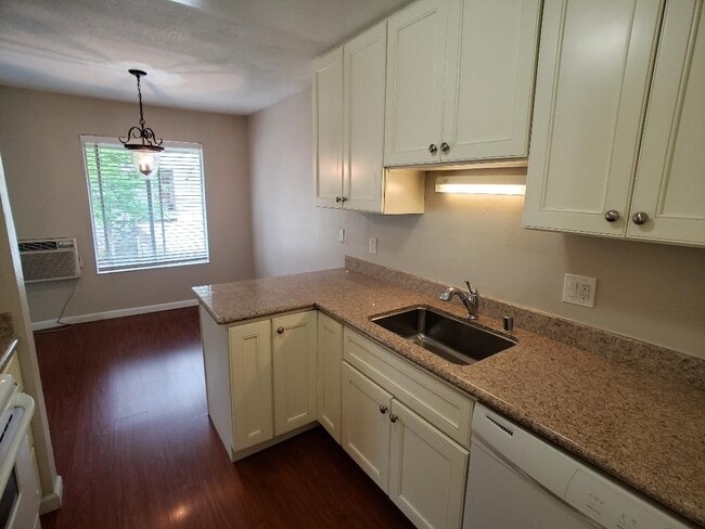 Photo - 2 Bed 2 Bath Condo In Walnut Creek Unit 158