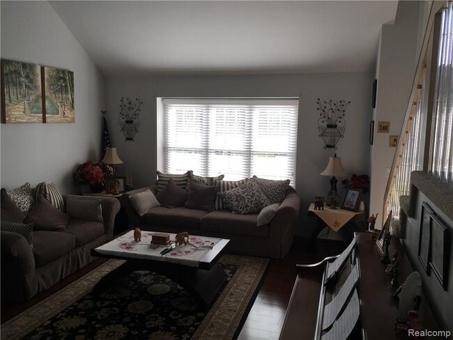 Photo - 39588 Squire Rd