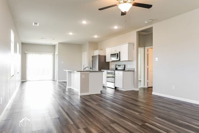 Photo - 6116 Harrah Ln