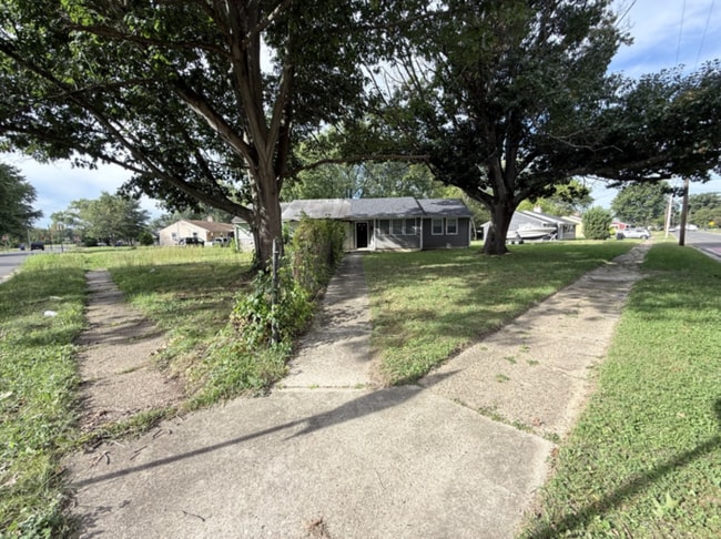 137 Lemmon Ave