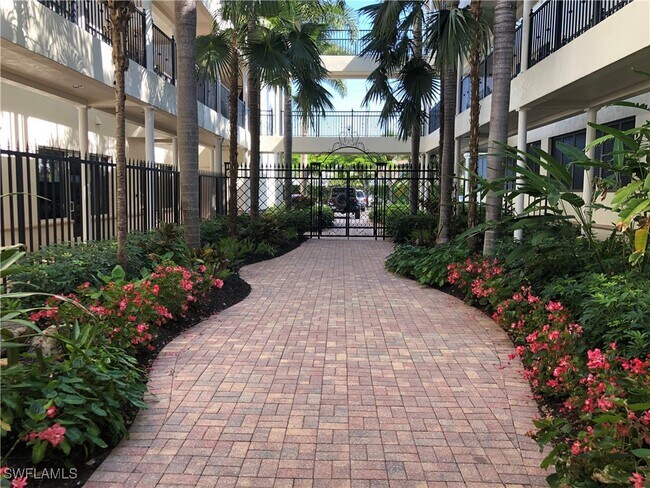 Photo - 1400 Gulf Shore Blvd N Unidad 310