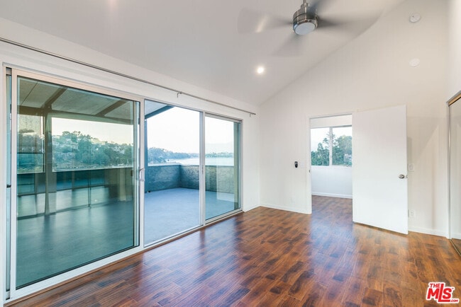 Photo - 1856 Silverwood Terrace