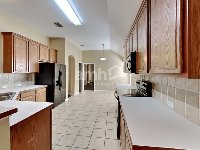Photo - 9613 Glenshee Dr Casa