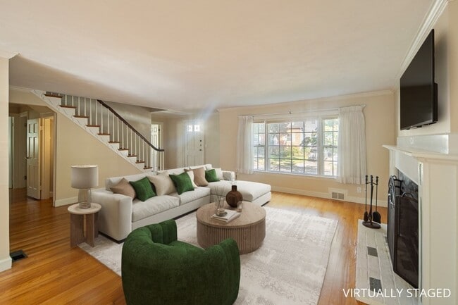 109 Brookside Ave
