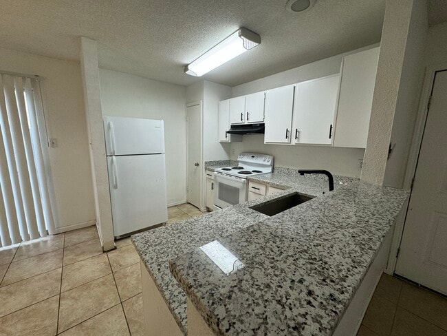 Photo - 8869 Meadow Range St