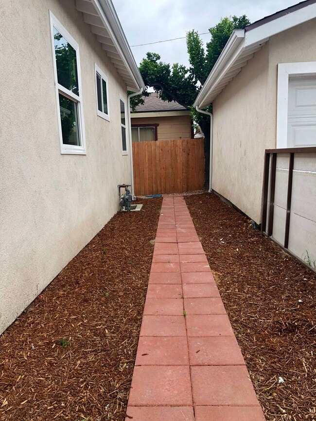 Photo - 652 S Mathews St Unit 2508 Inez