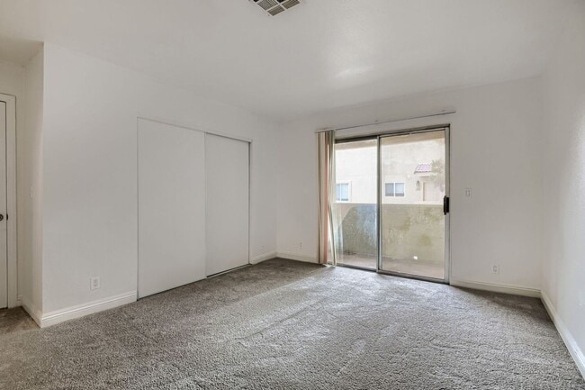 Photo - A Spacious and Stylish 2 Bed / 2 Ba Condo Gated Community