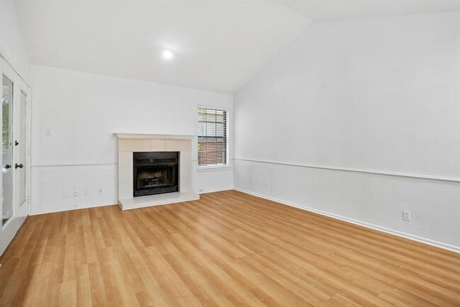 Photo - 10955 Wurzbach Rd Unit 103
